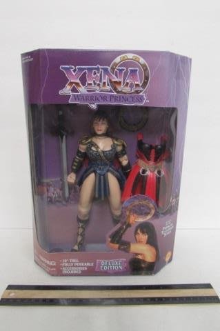 XENA WARRIOR PRINCESS IN OROGONAL PACKAGING, 10" TALL,: IN OROGONAL PACKAGING, 10" TALL, FULLY POSEABLE, ACCESSORIES INCLUDED