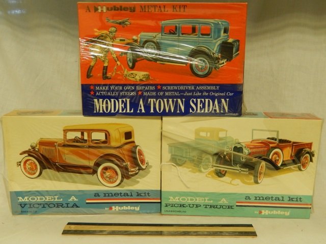 3 VINTAGE METAL CAR MODEL KITS ALL ARE IN ORIGINAL: ALL ARE IN ORIGINAL PACKAGING, MODEL A PICK UP TRUCK, MODEL A TOWN SEDAN, & MODEL A VICTORIA