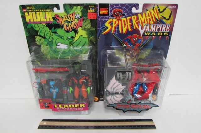 MARVEL COMICS FIGURES (2) BOTH ARE IN ORIGINAL: BOTH ARE IN ORIGINAL PACKAGING, LEADER, & VAMPIRE SPIDER-MAN