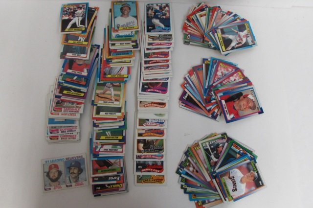 COLLECTIBLE TOPPS BASEBALL CARDS FROM THE 90S: FROM THE 90S