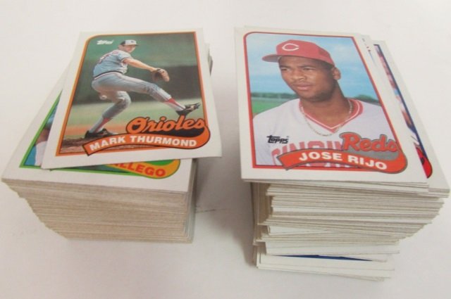 COLLECTIBLE BASEBALL CARDS-1990'S AN ASSORTMENT OF: AN ASSORTMENT OF COLLECTIBLE BASEBALL CARDS FEAUTURING VARIOUS PLAYERS (TERRY KENNEDY, TONY PENA, MARK THURMOND, etc.)