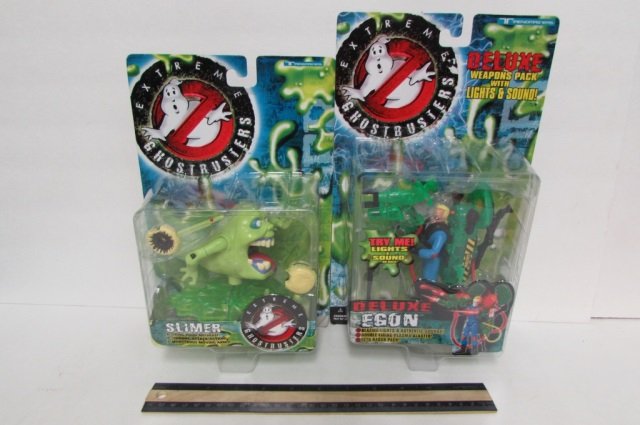 EXTREME GHOSTBUSTERS FIGURES (2) 2 FIGURES, BOTH IN: 2 FIGURES, BOTH IN ORIGNAL PACKAGING. "EXTREME GHOSTBUSTERS: SLIMER," & "EXTREME GHOSTBUSTERS DELUXE: EGON."