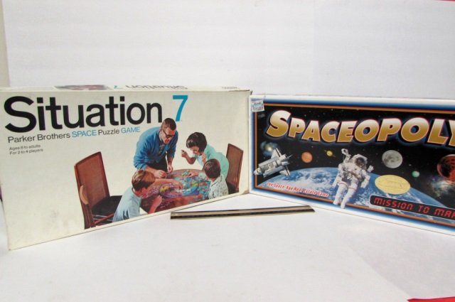 SPACE PUZZLE GAME ("SITUATION 7") & "SPACEOPOLY" 2: 2 GAMES, 1 IS A PUZZLE GAME, BOTH HAVE BEEN OPENED: 6-PLAYER DELUXE EDITION "SPACEOPOLY: MISSION TO MARS - THE SPACE-AGE REAL ESTATE GAME" (1997) (GAME PIECES ARE STILL IN PLASTIC) & "SITUATION 7: A P