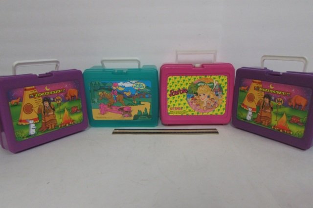 4 VINTAGE PLASTIC LUNCH BOXES 1988 BARBIE, 1996 POLLY: 1988 BARBIE, 1996 POLLY POCKET, & (2) POCAHONTAS