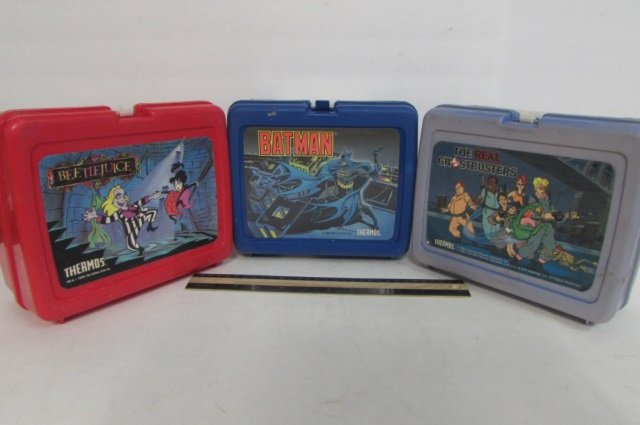 3 VINTAGE LUNCH BOXES BATMAN, 1989 BEETLE JUICE, & 1984: BATMAN, 1989 BEETLE JUICE, & 1984 THE REAL GHOST BUSTERS