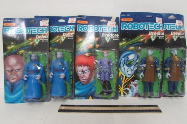 1985 ROBOTECH FIGURES (5) ALL ARE IN ORIGINAL: ALL ARE IN ORIGINAL PACKAGING, (2) BREETAI, (2) DOLZA, & EXEDORE FIGURES