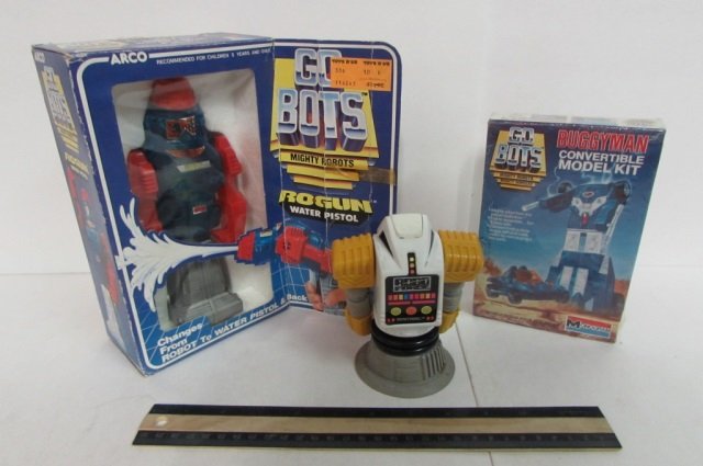 GO BOTS ROBOT AND MODEL KIT 1984 GO BOTS ROGUN WATER: 1984 GO BOTS ROGUN WATER PISTOL (ORIGINAL PACKAGING, BUGGYMAN CONVERTIBLE MODEL KIT, AND ROBOT FORCE ROBOT