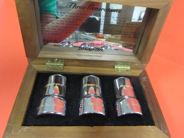 SNAP-ON 24KT GOLD PLATED SOCKET SET: SNAP-ON 24KT GOLD PLATED SOCKET SET 3 GENERATION ERN HEARTS SERIES, COMES IN NICE WOOD CASE