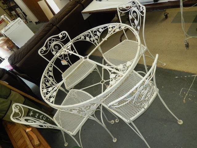 METAL PATIO TABLE AND FOUR CHAIRS: METAL PATIO TABLE AND FOUR CHAIRS NO GLASS TOP AVAILABLE
