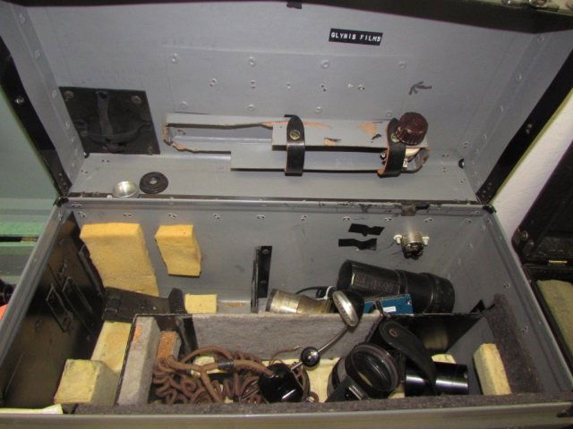 GRAFLEX BOX WITH FILM EQUIPMENT: GRAFLEX BOX WITH FILM EQUIPMENT