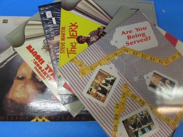VINTAGE LASER DISCS (30+) BOX LOT INCLUDES BEETLEJUICE,: BOX LOT INCLUDES BEETLEJUICE, FERRIS BUELLER'S DAY OFF, SUPERMAN THE MOVIE, TIME BANDITS AND MORE