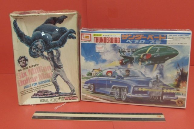 2 VINTAGE PLASTIC MODEL KITS SIX MILLION DOLLAR MAN: SIX MILLION DOLLAR MAN MODEL KIT & THUNDERBIRD IMAI SPACE SCIENCE SERIES