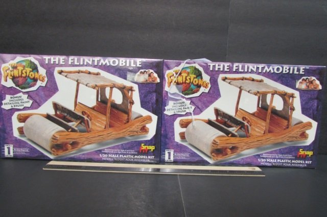 THE FLINSTONE FLINTMOBILE PLASTIC MODEL KIT (2) BOTH: BOTH ARE IN ORIGINAL PACKAGING, 1/20 SCALE