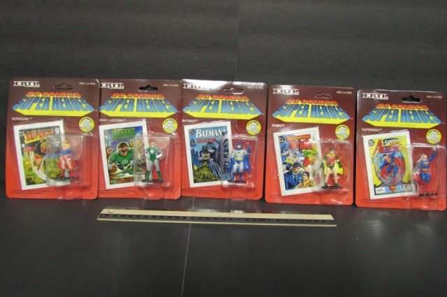 DC COMICS SUPER HEROES METAL FIGURES (5) ALL ARE NEW IN: ALL ARE NEW IN UNOPENED ORIGINAL PACKAGING, 1990, DIE-CAST METAL FIGURES WITH COLLECTORS CARDS, THE BATMAN, ROBIN, SUPERMAN, GREEN LANTERN, & SUPERGIRL