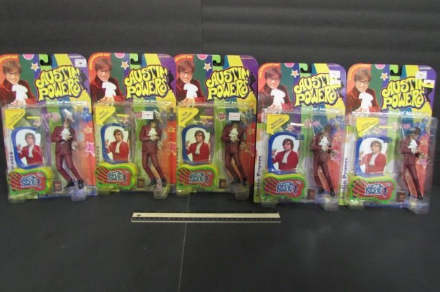 AUSTIN POWERS TALKING ACTION FIGURES (5) ALL ARE NEW IN: ALL ARE NEW IN UNOPENED ORIGINAL PACKAGING, 1999, AUSTIN POWERS (5), VOICE CHIP ON BASE TALKS