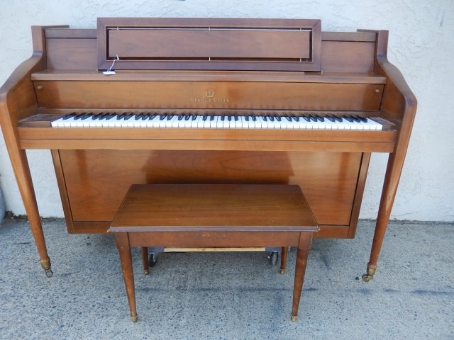 STORY & CLARK UPRIGHT PIANO GOOD CONDITION, ON CASTERS,: GOOD CONDITION, ON CASTERS, INCLUDES BENCH, S/N 391086