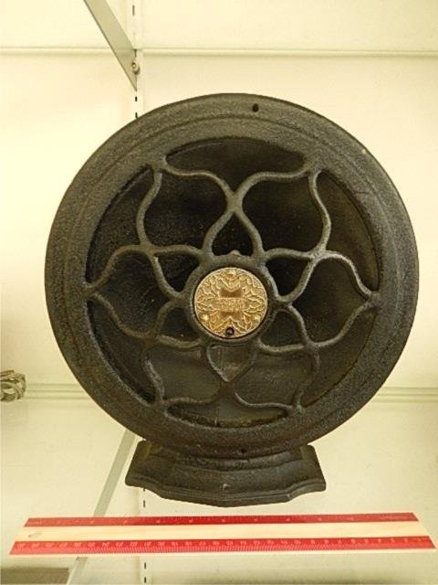 VINTAGE GROSLEY DYNAGONE SPEAKER TYPE 5, CORD NEEDS TO: TYPE 5, CORD NEEDS TO BE REPLACED