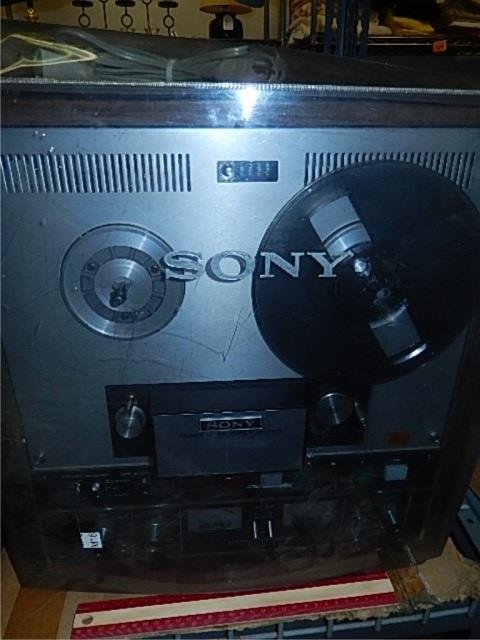SONY REEL TO REEL TC 651 REEL TO REEL POWERS UP: TC 651 REEL TO REEL POWERS UP OTHERWISE UNTESTED