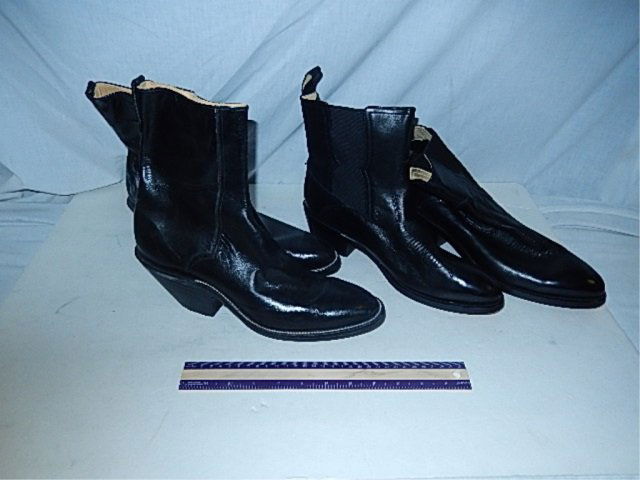 MENS BOOTS BLACK BOOTS 2 PAIR SIZE 10.5 D, WESTERN: BLACK BOOTS 2 PAIR SIZE 10.5 D, WESTERN STYLING, ANKLE BOOTS