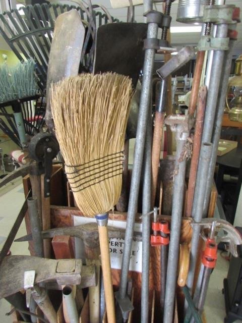 GARDEN TOOLS, AXES, PICS, BAR CLAMPS & MORE CART NOT: CART NOT INCLUDED