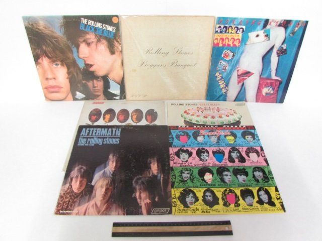 ROLLING STONES VINYL RECORDS (7) /BLACK & BLUE, UNDER: /BLACK & BLUE, UNDER COVER, SOME GIRLS, AFTERMATH, LET IT BLEED, FLOWERS, & BEGGARS BANQUET, 1973, 2 STILL IN PLASTIC