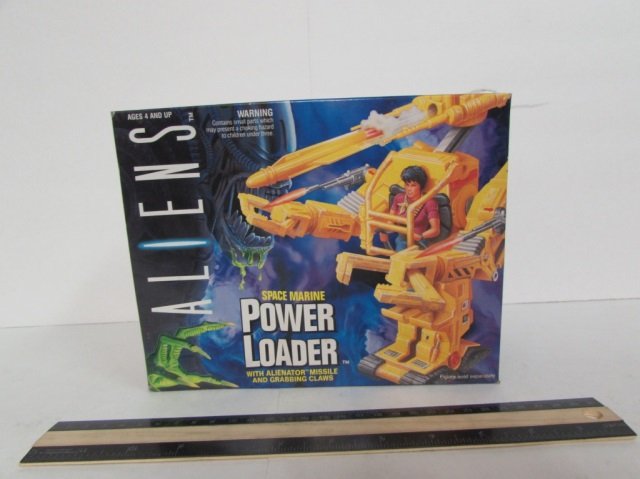 1992 ALIENS POWER LAODER ORIGINAL PACKAGING, SPACE: ORIGINAL PACKAGING, SPACE MARINE POWER LOADER WITH ALIENATOR MISSILE AND GRABBING CLAWS