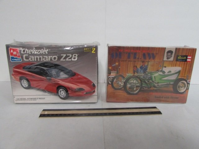 2 PLASTTIC CAR MODEL KITS BOTH ARE IN ORIGINAL: BOTH ARE IN ORIGINAL PACKAGING, CHEVROLET CAMARO Z28, & ED "BIG DADDY" ROTH'S OUTLAW A JEWEL SHOW CAR
