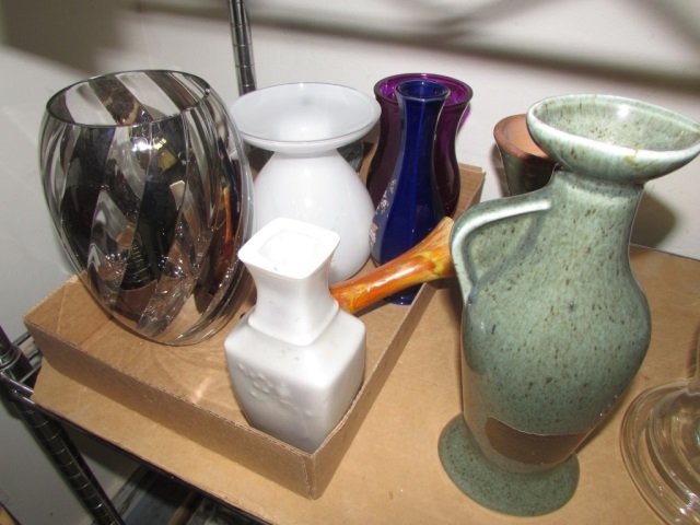 VASES AND HOME DECOR 9 VASES, 1 ELECTRIC POTPOURRI: 9 VASES, 1 ELECTRIC POTPOURRI DISH, MINI ELECTRIC WATER FOUNTAIN, 2 SMALL WOODEN WALL PLAQUES, 2 PEACOCK WALL ART