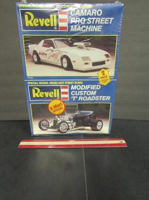 VINTAGE PLASTIC CAR MODEL KITS (2 PACK) ORIGINAL: ORIGINAL PACKAGING, CAMARO PRO STREET MACHINE, & MODIFIED CUSTOM 'T' ROADSTER