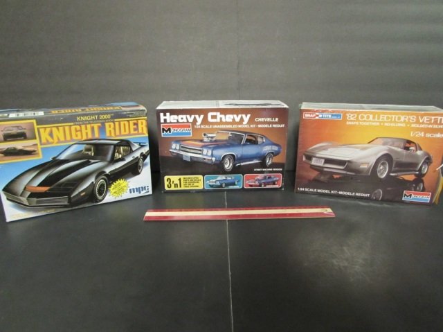3 VINTAGE PLASTIC CAR MODEL KITS 82 COLLECTOR'S VETTE,: 82 COLLECTOR'S VETTE, KNIGHT RIDER, & HEAVY CHEVY CHEVELLE