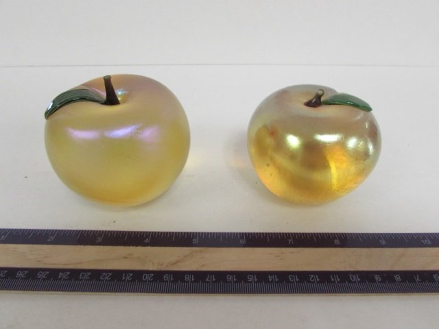 ORIENT & FLUME SIGNED PAPERWEIGHT (2): APPLE DESIGN PAPER WEIGHTS, IN GOOD CONDITION