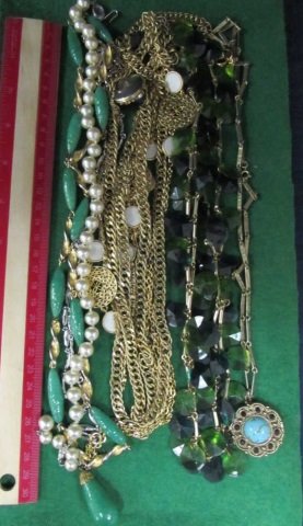MONET (2) AND OTHER COSTUME NECKLACES: MONET (2) AND OTHER COSTUME NECKLACES