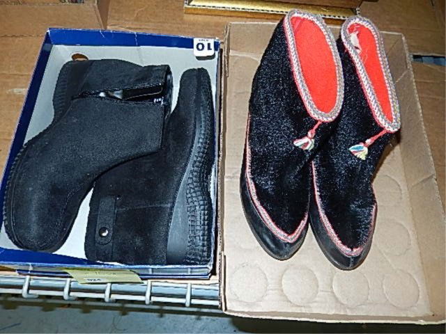 WOMEN BOOTS (2) SIZE 10: SIZE 10