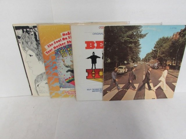 BEATLES VINYL LOT 4 LPS: BEATLES VINYL LOT 4 LPS