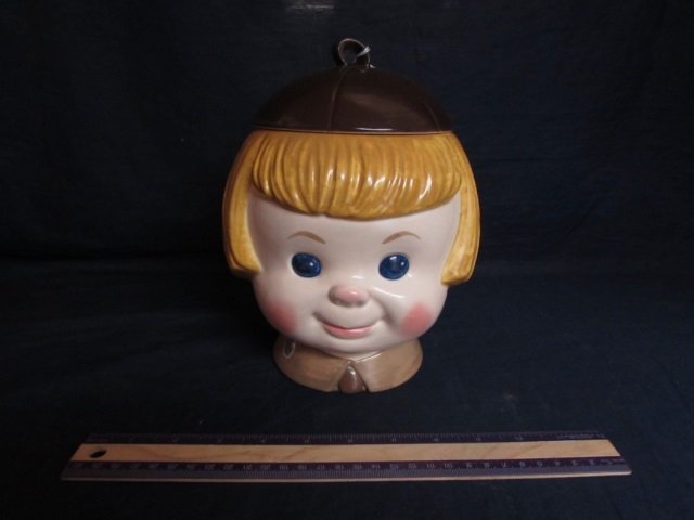 RARE METLOX BROWNIE COOKIE JAR: CERAMIC 9" TALL 7" WIDE, GREAT CONDITION