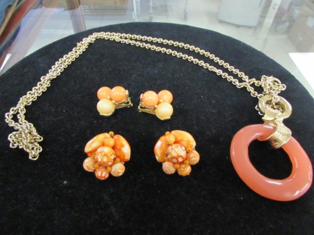LADIES PENDANT AND EARRINGS (2): GIVENCHY DESIGNER PENDANT, ONE PAIR HONKONG CLIP-ON EARRINGS, AND ONE UNMARKER PAIR OF CLIP-ON EARRINGS