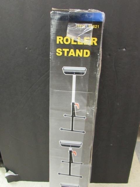 HARBOR FRIGHT ROLLER STANDS: IN ORIGINAL BOX, HEIGHT ADJUST FROM 26" 3/4 - 42" 3/4 HIGH
