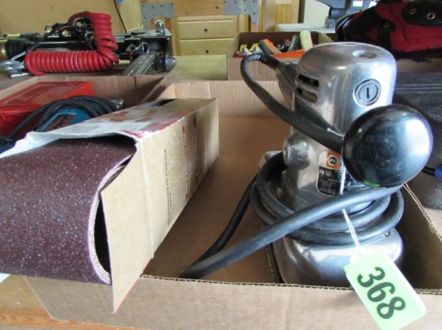 BLACK & DECKER SANDER AND SAND BELTS: U-421 DELUXE FINISHER SANDER, PLUS A BOX OF ALL PURPOSE SANDER BELTS