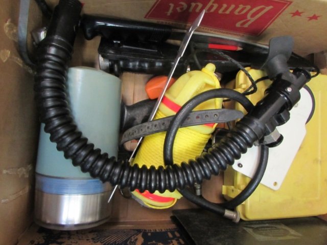 SCUBA ACCESSORIES: INCLUDES SAVE & DIVE LIGHT, SCUBA KNIFE, ABALONE BAR