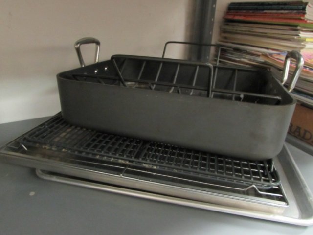 OVENWARE: COOKIE SHEETS, RACKS, LARGE ROASTER