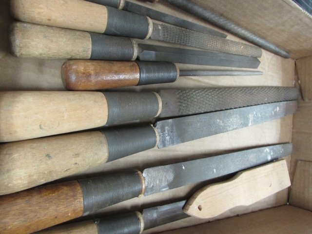 LARGE ASSORTED HANDHELD FILES: LARGE ASSORTED HANDHELD FILES