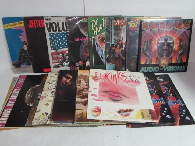 ASSORTED VINYL RECORDS: ASSORTED VINYL RECORDS JEFFERSON STARSHIP, MOLLY HATCHET, THE KINKS, DON MCLEAN, & MORE
