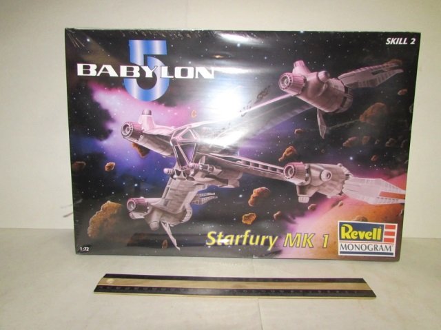 BABYLOND STARFURY MK1 MODEL KIT: BABYLOND STARFURY MK1 MODEL KIT IN ORIGINAL PLASTIC