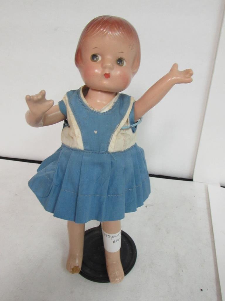 EFFANBEE PATSYETTE DOLL: 9.5" LONG, COMPOSITION HEAD AND BODY, JOINTED ARMS AND LEGS, MOLDED BROWN HAIR, GREEN PAINTED EYES, RIGHT FOOT HAS A CHIP, MARKED EFFANBEE PATSYETTE DOLL, HAS CRAZING ON HEAD
