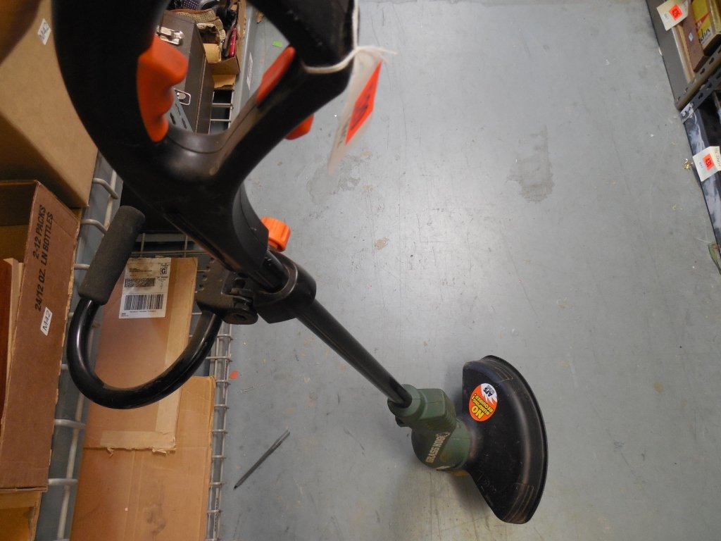 BLACK AND DECKER ELECTRIC GRASS HOG WEED EATER: BLACK AND DECKER ELECTRIC GRASS HOG WEED EATER BLACK AND DECKER ELECTRIC GRASS HOG WEED EATER