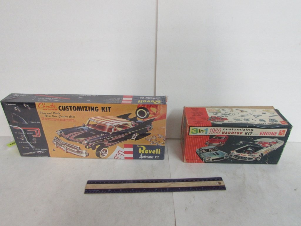 2 VINTAGE PLASTIC CAR MODEL KIT: 1960 CUSTOMIZING HARDTOP KIT WITH ENGINE & CHRYSLER CUSTOMIZING KIT (IN ORIGINAL PACKAGING)