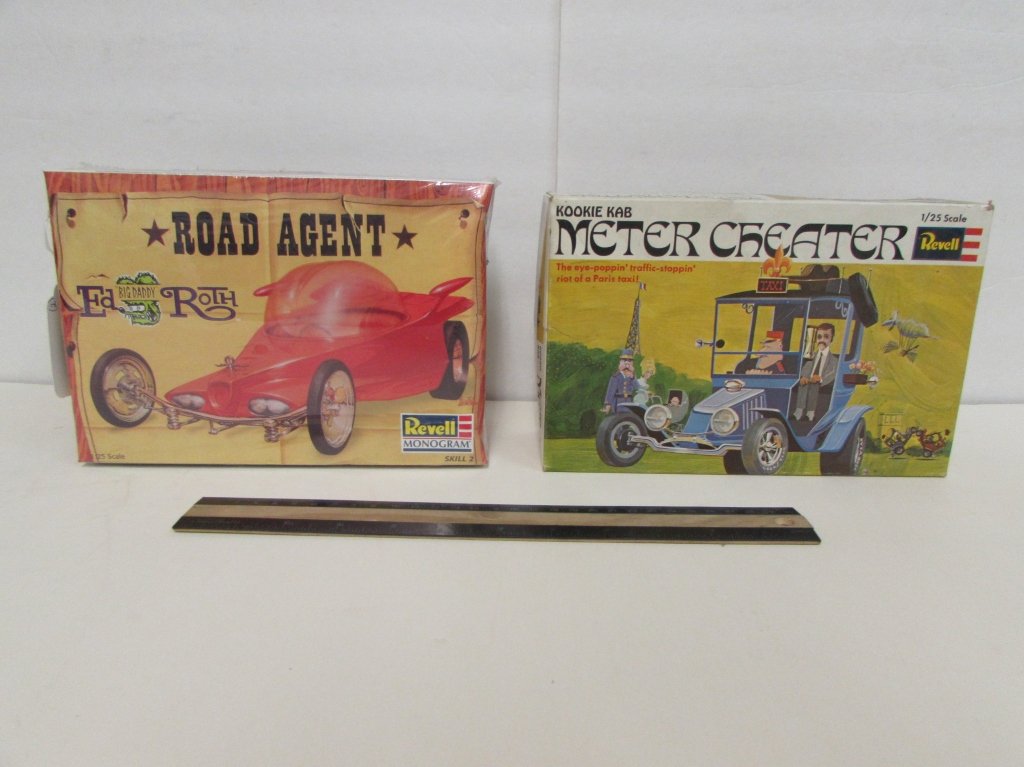 2 VINTAGE CAR MODEL KITS: ROAD AGENT(IN ORIGINAL PACKAGING) & KOOKIE KAB METER CHEATER
