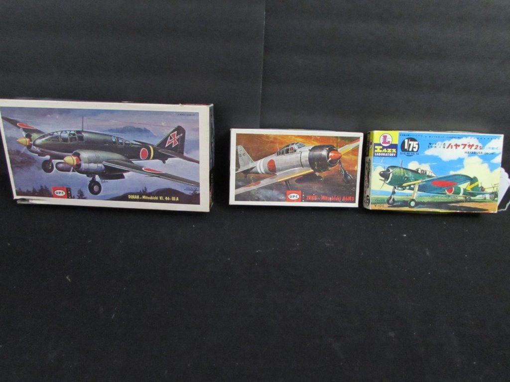 3 VINTAGE PLASTIC AIRCRAFT MODEL KITS: HAYABUSA (OSCAR), ZEKE-MITSUBISHI A6M3, & DINAH-MITSUBISHI KI. 46-III A