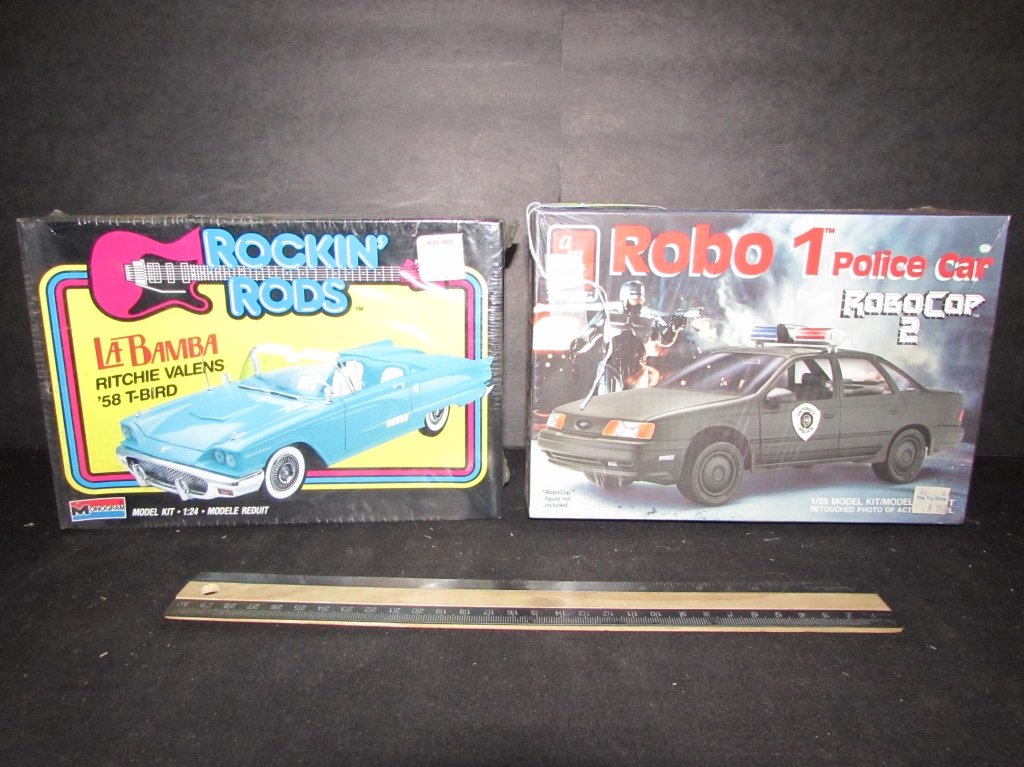 2 VINTAGE PLASTIC CAR MODEL KITS: ROBO 1 POLICE CAR & LA BAMBA RITCHIE VALENS 58 T-BIRD, BOTH ARE IN ORIGINAL PACKAGING