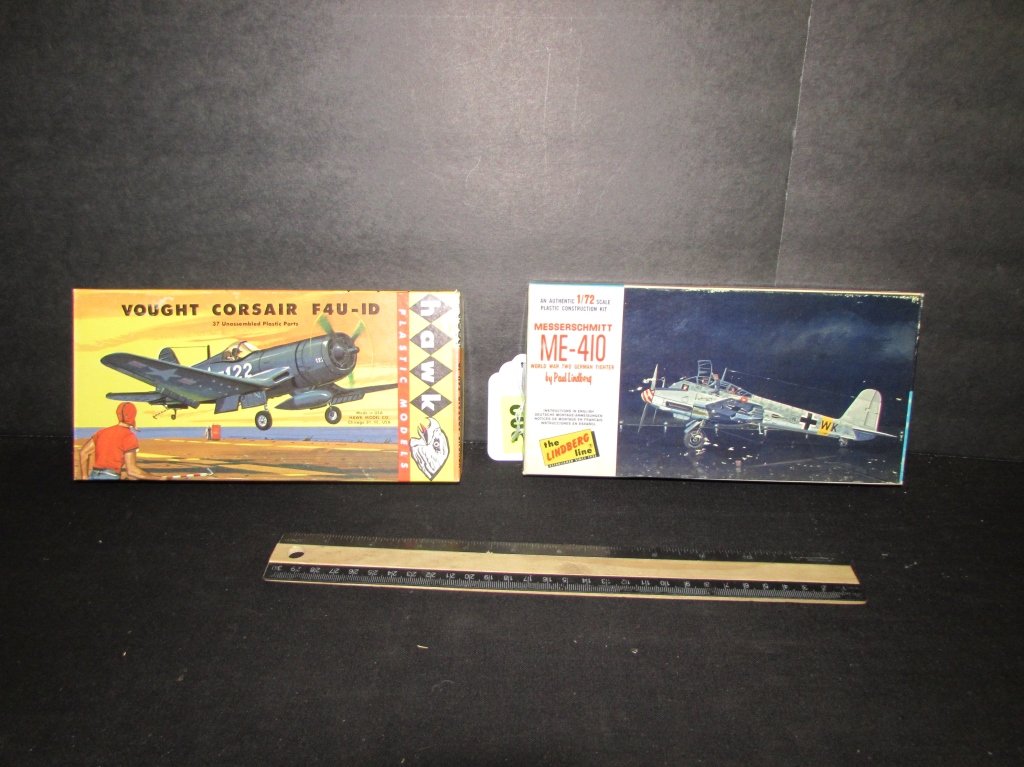 2 VINTAGE PLASTIC AIRCRAFT MODEL KITS: MESSERSCHMITT ME-410 ^ VOUGHT CORSAIR F4U-ID
